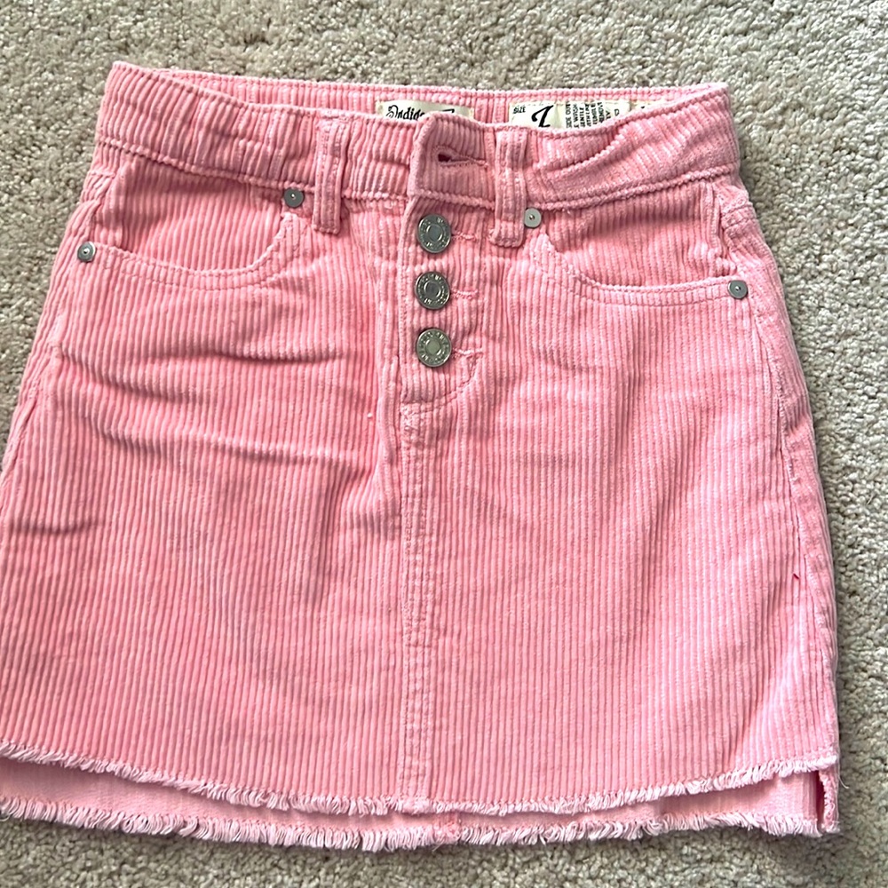 Like new Girls size 7 pink corduroy skirt